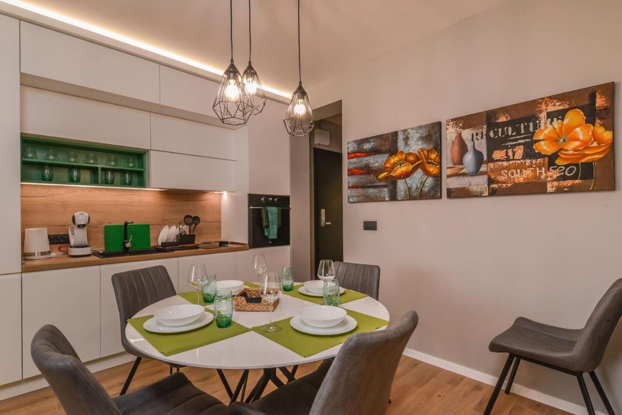 Urban Eden - Lux & Style, 2-Bedroom, 2-Bathroom Sofia Eksteriør bilde